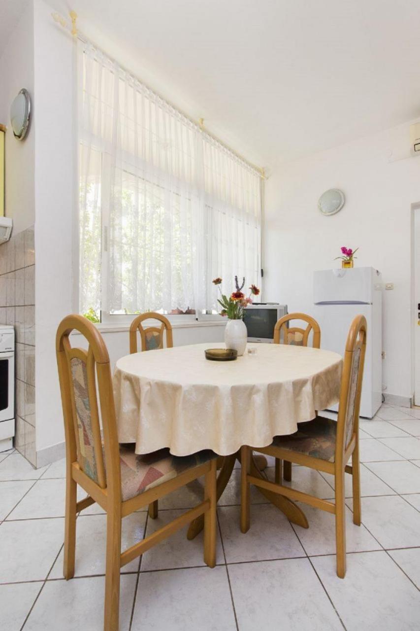 Apartments Vince Primošten Eksteriør bilde